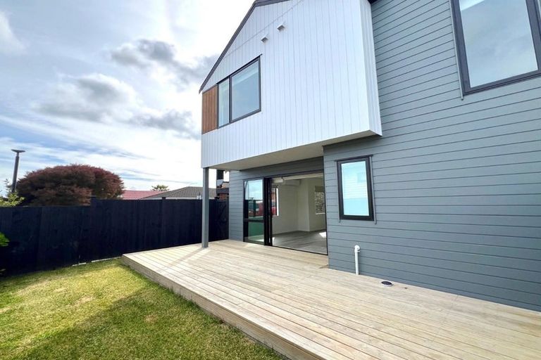 Photo of property in 13a Matterhorn Crescent, Northpark, Auckland, 2013