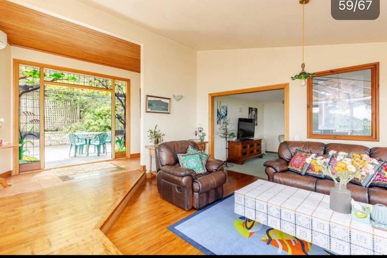 Photo of property in 5 Whiorau Grove, Lowry Bay, Lower Hutt, 5013