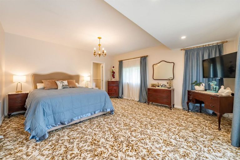 Photo of property in 32 Crowther Road, Wainuiomata, 5373