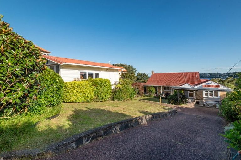 Photo of property in 5 Churchill Road, Murrays Bay, Auckland, 0630
