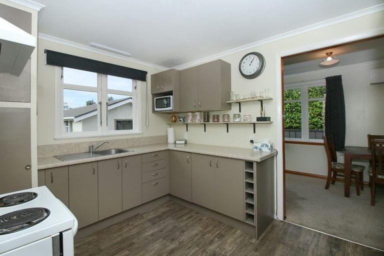 Photo of property in 15 Severn Terrace, Roslyn, Palmerston North, 4414