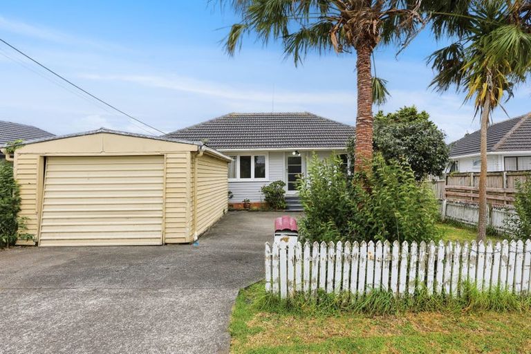 Photo of property in 47 Fairdene Avenue, Henderson, Auckland, 0610