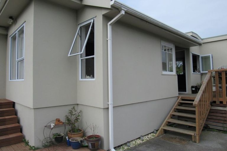 Photo of property in 10 Rawhiti Avenue, New Brighton, Christchurch, 8083