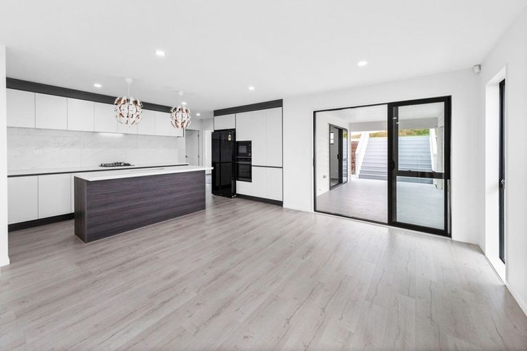 Photo of property in 111 Hillpark Drive, Pokeno, 2402