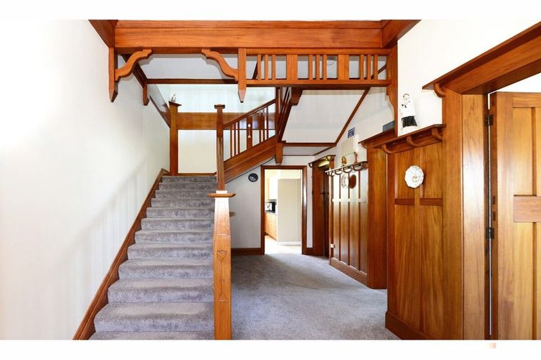 Photo of property in 17 Rhodes Street, Waimate, 7924