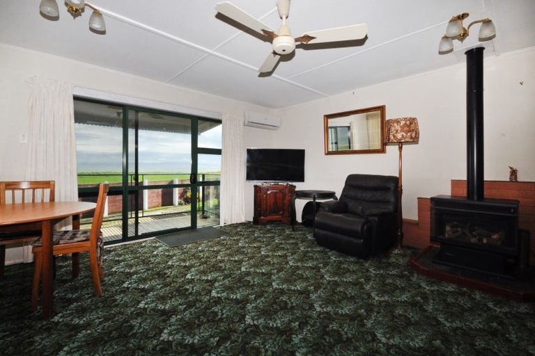 Photo of property in 26 Aputa Avenue, Te Puru, Thames, 3575