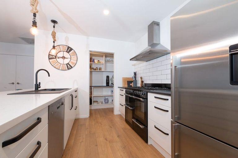 Photo of property in 47 Peregrine Falcon Road, Mount Creighton, Queenstown, 9371