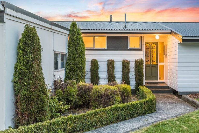 Photo of property in 47 Hicks Close, Whitby, Porirua, 5024