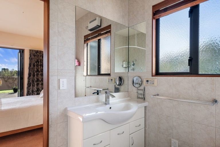 Photo of property in 28 Claremont Rise, Levin, 5510