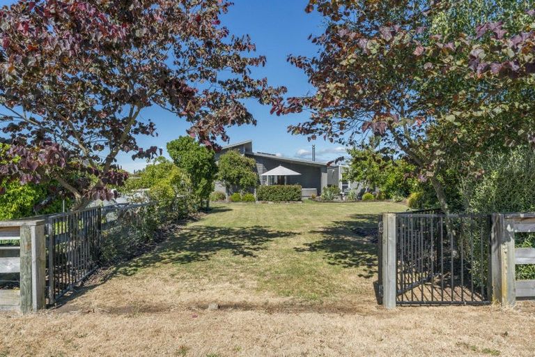 Photo of property in 73 Montgomery Crescent, Kinloch, Taupo, 3377