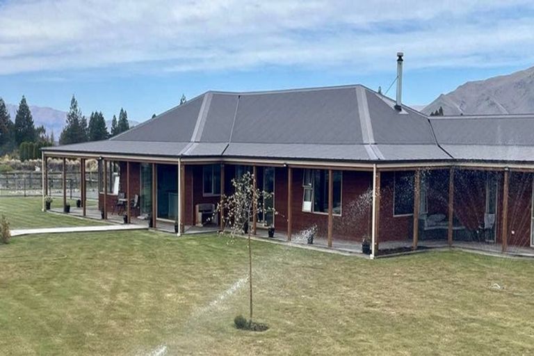 Photo of property in 15 The Drive, Twizel, 7999