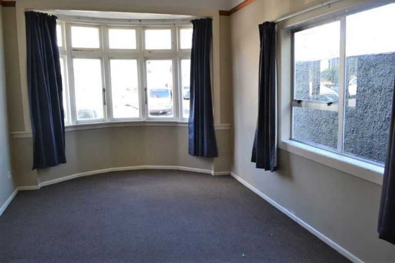 Photo of property in 43 Roxburgh Street, Mount Victoria, Wellington, 6011