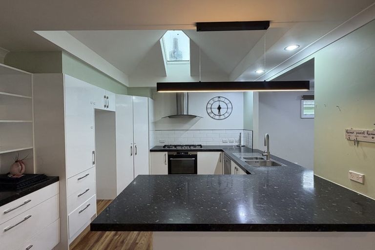 Photo of property in 64 Wellington Road, Wainuiomata, Lower Hutt, 5014