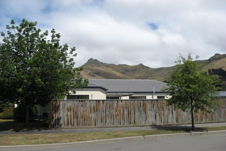 Photo of property in 2 Wendy Place, Heathcote Valley, Christchurch, 8022