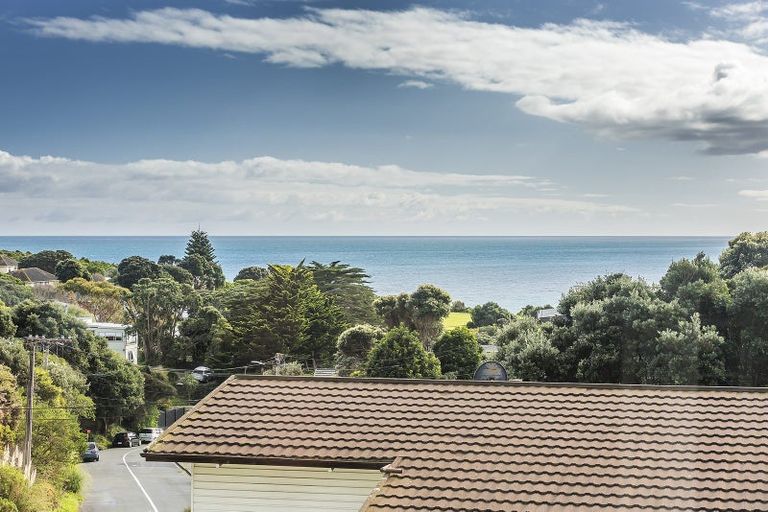 Photo of property in 31 View Road, Titahi Bay, Porirua, 5022