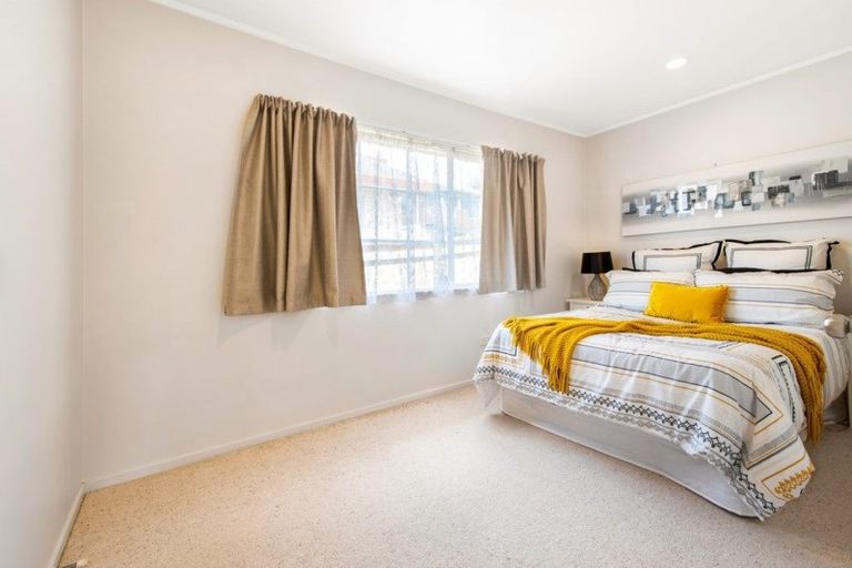 Photo of property in 12 Central Park Drive, Te Atatu South, Auckland, 0610