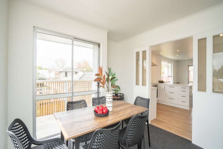 Photo of property in 6 Capri Place, Awapuni, Palmerston North, 4412