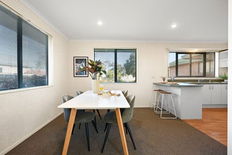 Photo of property in 10 Dorchester Place, Nawton, Hamilton, 3200