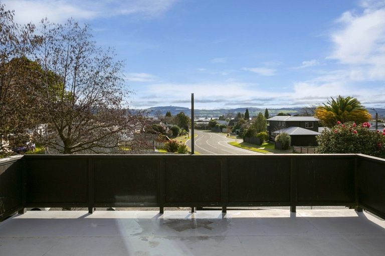 Photo of property in 33 Hyde Avenue, Richmond Heights, Taupo, 3330