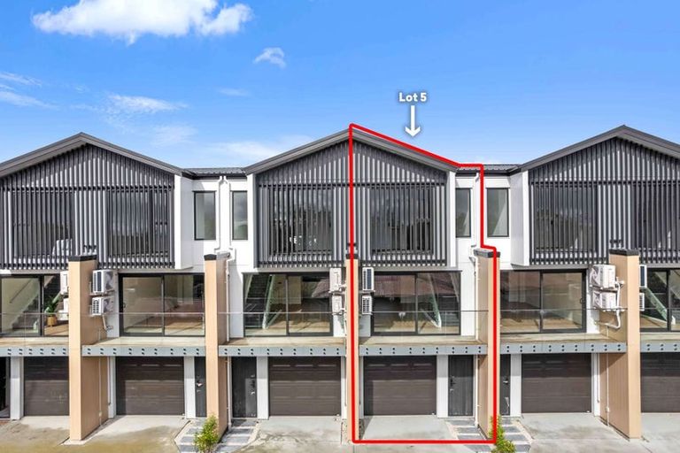 Photo of property in 5/1 Waters Place, New Lynn, Auckland, 0600