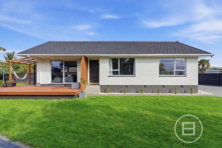 Photo of property in 11 Lomond Place, Woolston, Christchurch, 8062