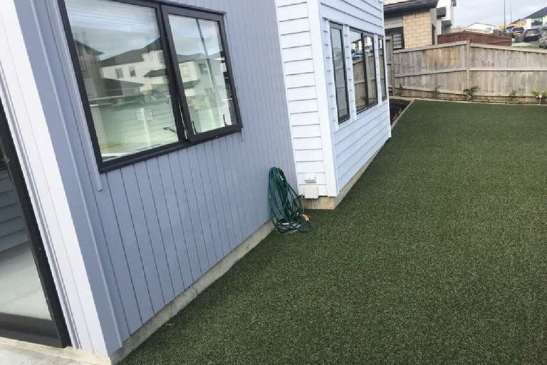 Photo of property in 2 Veneta Close, Flat Bush, Auckland, 2019