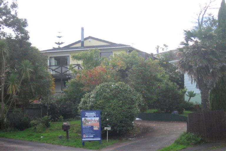 Photo of property in 19 Skyla Place, Massey, Auckland, 0614