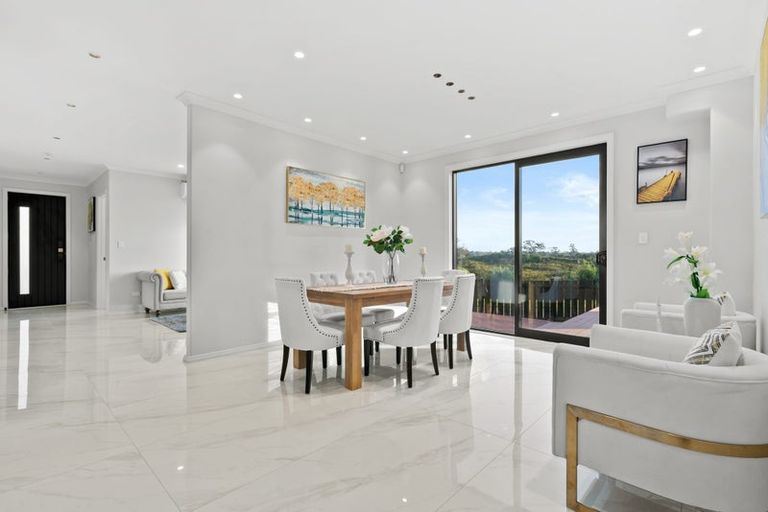 Photo of property in 28 Catalina Avenue, Rosehill, Papakura, 2113