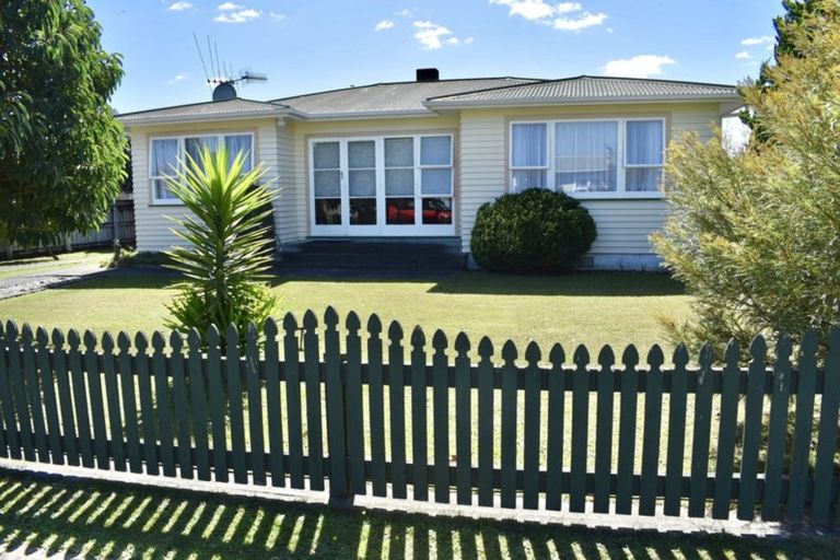 Photo of property in 5 Ross Street, Levin, 5510
