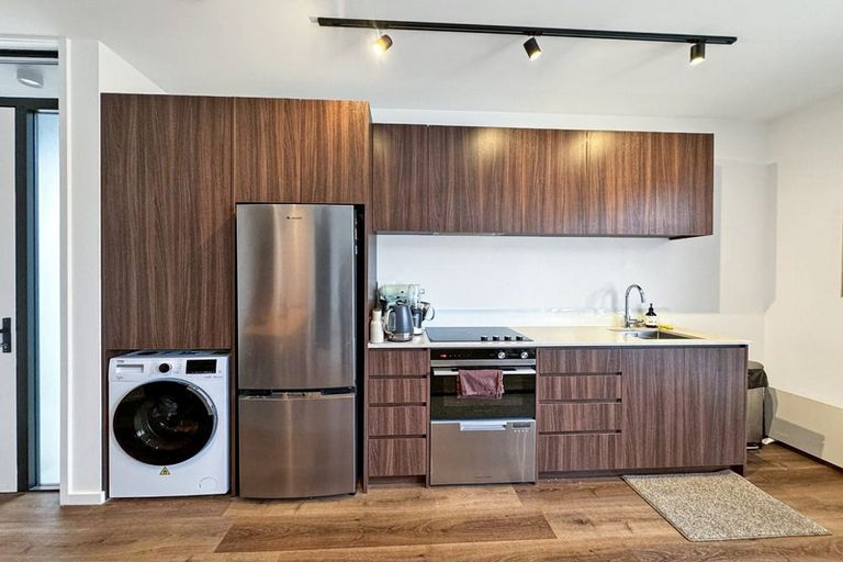 Photo of property in 5/149 Onepu Road, Lyall Bay, Wellington, 6022