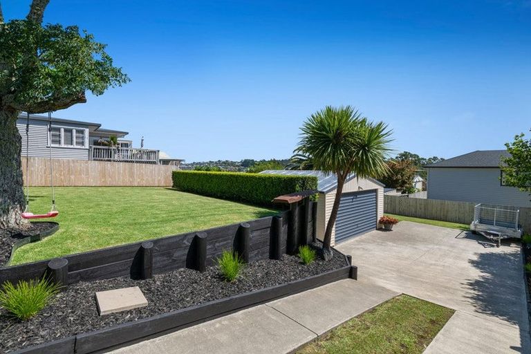 Photo of property in 84 Stanmore Bay Road, Stanmore Bay, Whangaparaoa, 0932