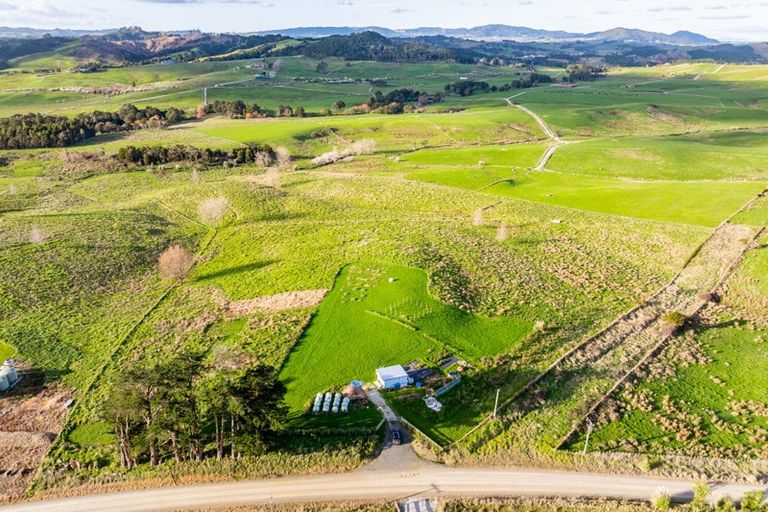 Photo of property in 197 Ford Road, Whakapirau, 0583
