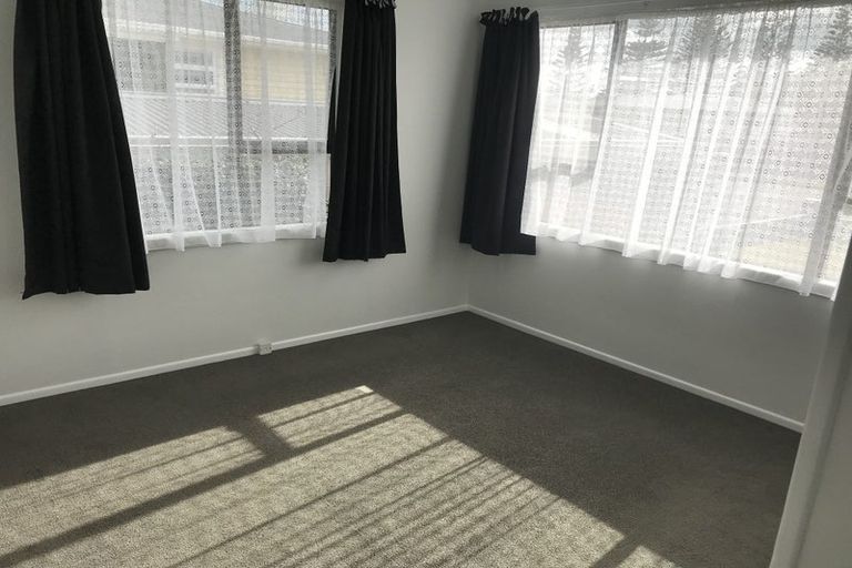 Photo of property in 25 Battiscombe Terrace, Waitara, 4320
