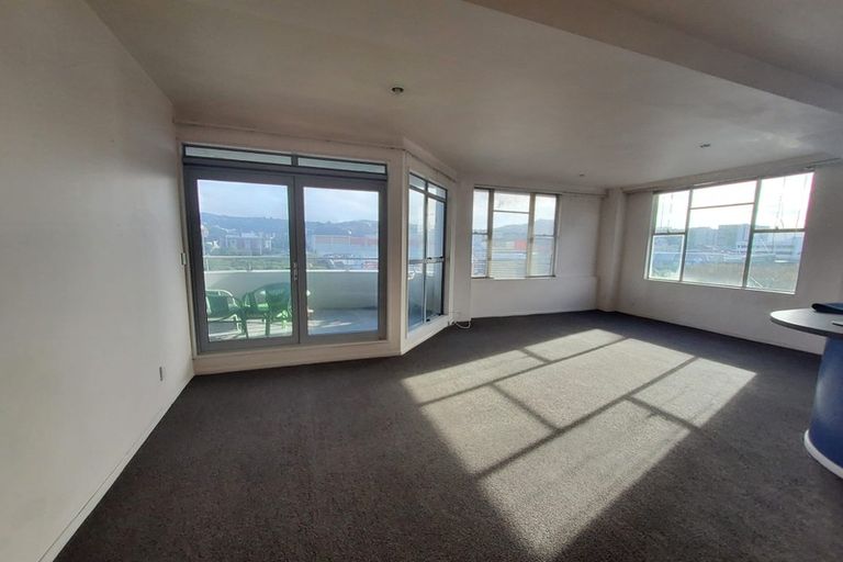 Photo of property in Construction House, 5/80 Kent Terrace, Mount Victoria, Wellington, 6011