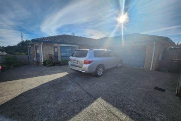 Photo of property in 51 Robin Brooke Drive, Flat Bush, Auckland, 2019