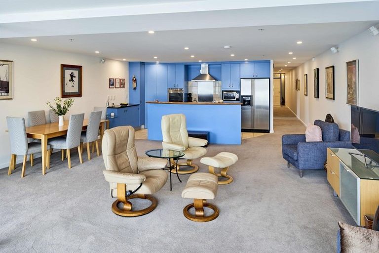 Photo of property in 5/318 Oriental Parade, Oriental Bay, Wellington, 6011