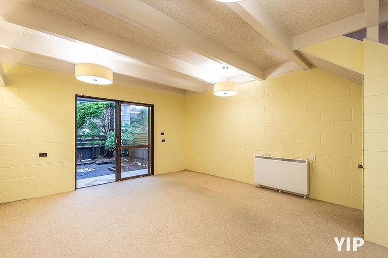 Photo of property in 1 Kim Street, Khandallah, Wellington, 6035