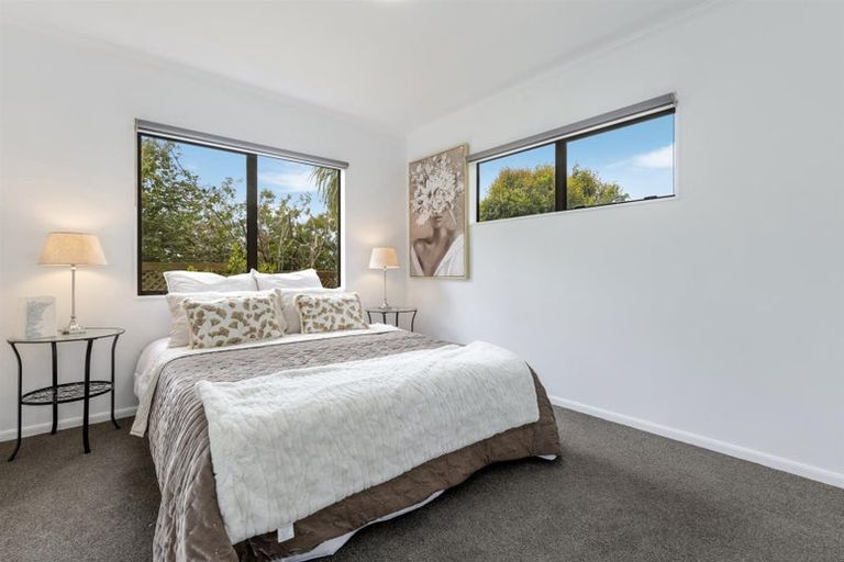 Photo of property in 2/54 Alexander Street, Cockle Bay, Auckland, 2014