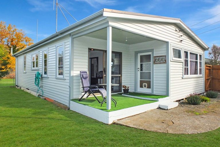 Photo of property in 66a Norbiton Road, Foxton, 4814