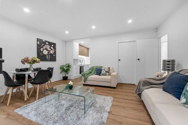 Photo of property in 4/43 Mcleod Road, Henderson, Auckland, 0612