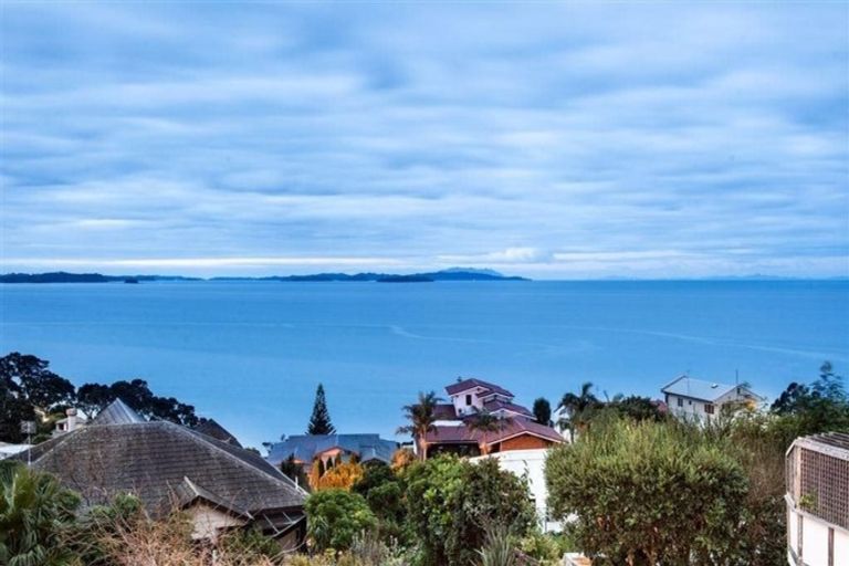 Photo of property in 9 Durness Place, Red Beach, 0932