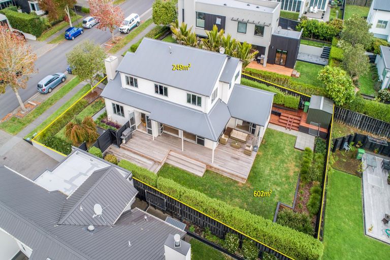 Photo of property in 11 Anselmi Ridge Road, Pukekohe, 2120