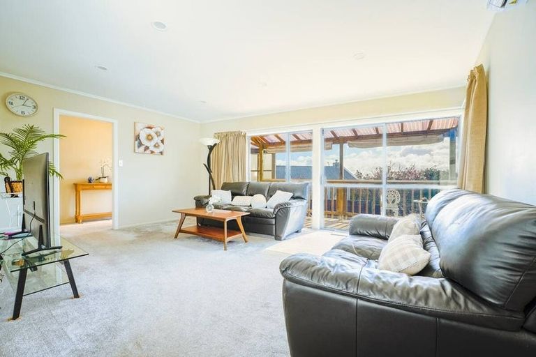 Photo of property in 3 Parkview Place, Pakuranga, Auckland, 2010