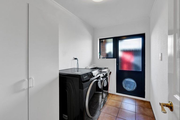 Photo of property in 12 Hunter Street, Normanby, Hawera, 4614