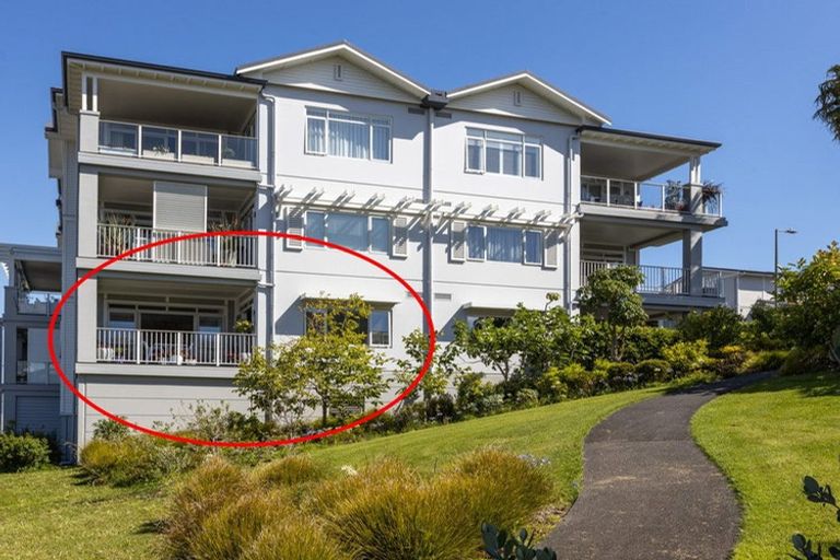 Photo of property in 76 Landmark Terrace, Orewa, 0931