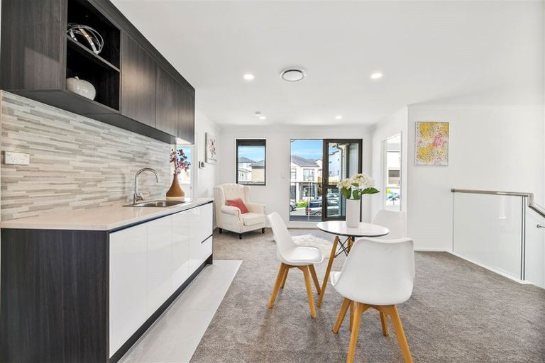 Photo of property in 7 Aklander Rise, Flat Bush, Auckland, 2019