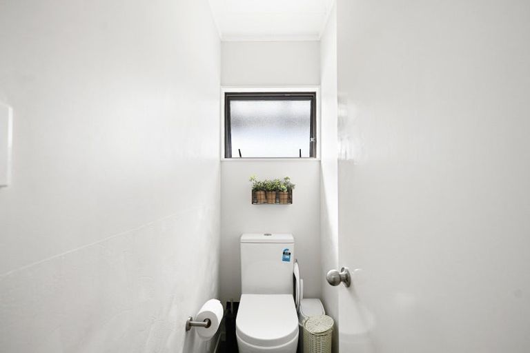 Photo of property in 20 Jasmine Avenue, Dinsdale, Hamilton, 3204