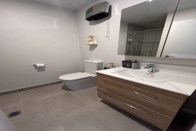 Photo of property in 3/5 Dellwood Avenue, Henderson, Auckland, 0612