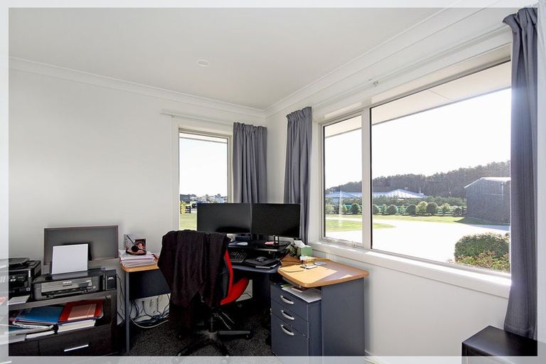 Photo of property in 15 Carex Grove, Foxton Beach, Foxton, 4815