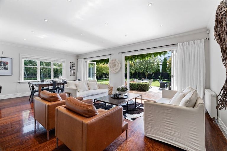 Photo of property in 59 Weston Road, St Albans, Christchurch, 8052